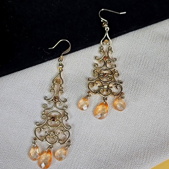 Elegant Gold Tone Chandelier Earrings - Picture 3 of 17